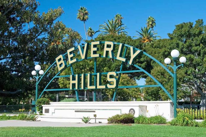 Beverly Hills Store Bans Masks After String of Robberies