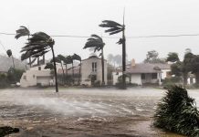 DeSantis and Biden Talk as Hurricane Hits Florida
