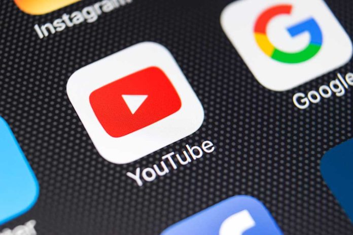 1009422034 featured image YouTube and Google app icons on a smartphone screen
