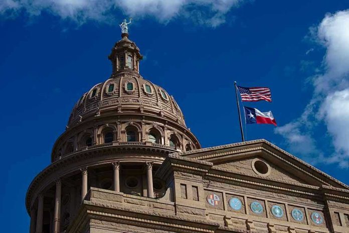 1673539927 Building dome with US and Texas flags