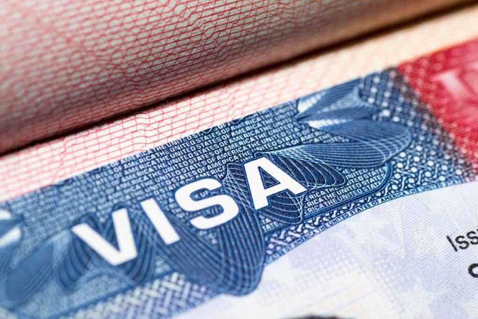 shutterstock_272670137.jpg visa