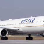 Cockpit Chaos at 36,000 Feet—Pilot Hurt United Airlines plane on the runway