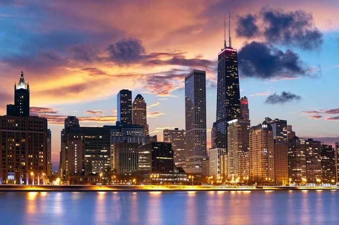 shutterstock_84639565.jpg Chicago skyline at sunset with colorful clouds