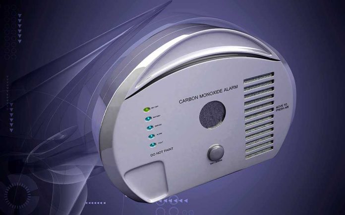 shutterstock_146685311.jpg A carbon monoxide alarm with indicator lights and a sleek design