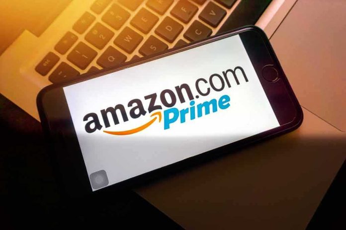 shutterstock_1140986612 Smartphone displaying Amazon Prime logo